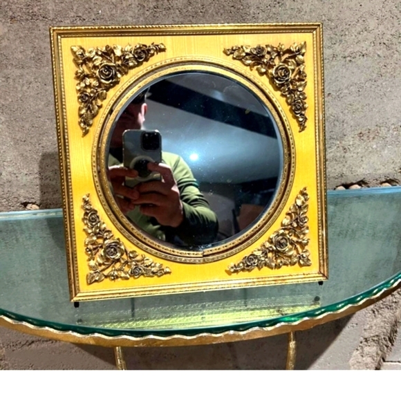 Mid 20th Century Gold Vanity Mirror French Ornamentation - Picture 3 of 8